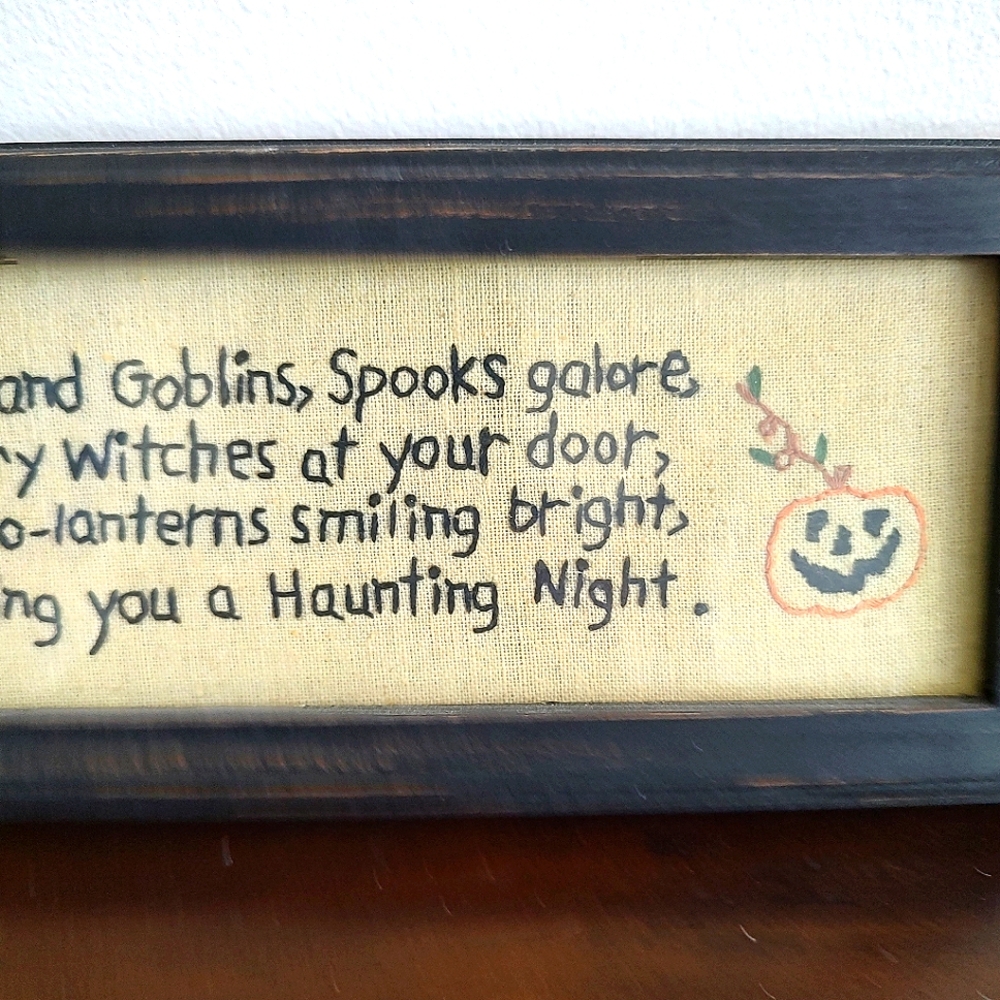 Halloween Folk Art Embroidered Framed Spooky Sign With Glass Primitive - Picture 3 of 5
